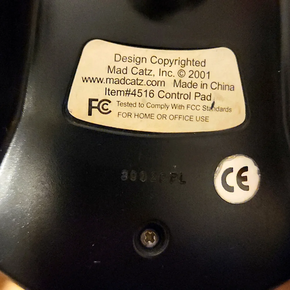 Mad Catz Green Wired Controller For Original Xbox #4516 - Picture 2 of 5